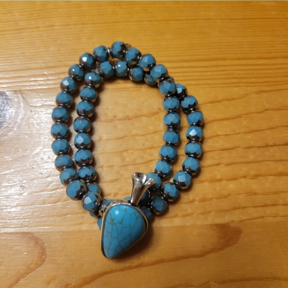 Turquoise faux stone Beaded stretch Bracelet turquoise‎ staionary squash blossom